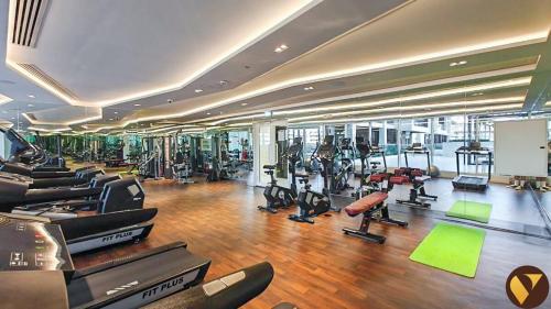 Vogue Vacation Homes, Arjan Jwelz by Danube near Miracle and Butterfly Garden, Studio Apartment with Balcony and Vibrant Community View, Access to all Amenities, Dubaj (zdjęcie 9)