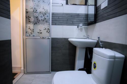 Two-Bedroom Villa image 6