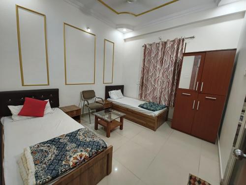 . Hotel Shri Ram Palace
