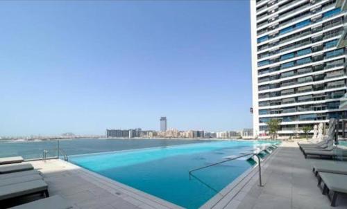 White Sage Sun and Sand 1BR at Beach Isle Emaar BeachFront, Dubai (photo 2)