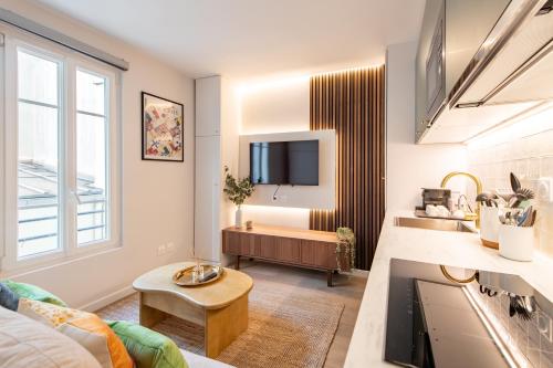 Stunning Tiny Studio - 5 min to Eiffel Tower - FREE Off-Site Parking, París
