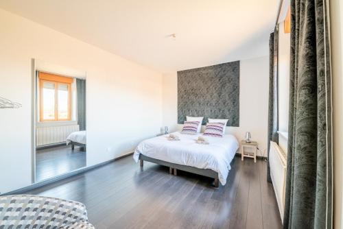 La Perle Isolée- L'Essentiel - Appartement de 100m2 (La Perle Isolee- L'Essentiel - Appartement de 100m2) in Vuillecin