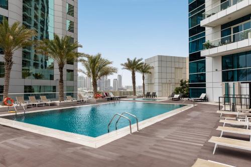 New Renovated Modern 1 Br Dubai Marina, Dubaj (zdjęcie 7)