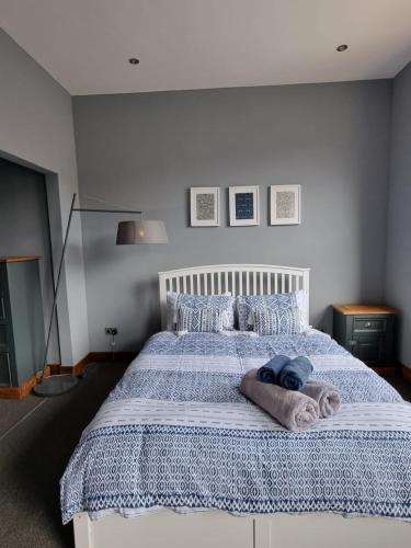 Two Bedroomed Loft Apartment - The Old Drill Hall Ryde in Ryde East