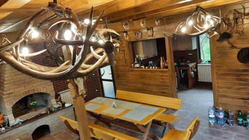 Cabana cu trofee in Schitu Tarcău