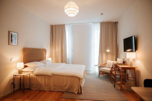 hotel photo