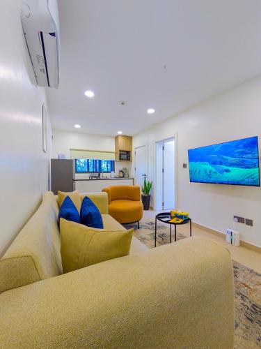 One-Bedroom Apartment with Balcony image 8