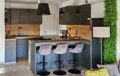 Konyha, 2 Bedroom Nice Home In Radoisce in Hrascina