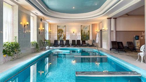 Swimming pool, Batthyany Kastelyszallo in Zalacsany