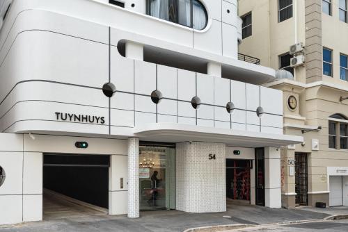 Tuynhuys 703 – Cape Town, CO