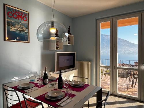 Apartment with swimming pool, lake view, parking - Larihome A72, San Siro (Foto 10)