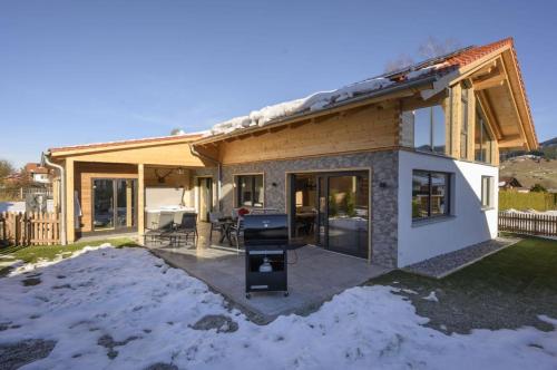 Wetzstoa Chalet in Unterammergau mit Sauna und Whirlpool in Unterammergau