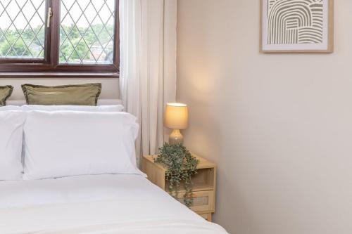 Stunning 2 bed house near Solihull for LONG STAYS - 10 mins from NEC HS2 BHX, Бирмингем (фото 6)