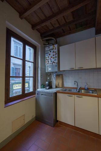 Traditional Florentine 1BR apt - image 9