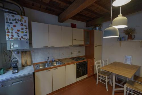Traditional Florentine 1BR apt - image 12