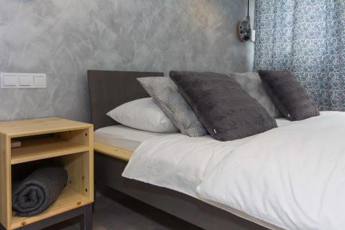 B&B Vibe - image 5