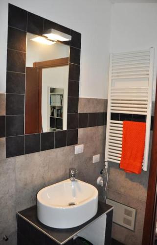 Casetta sul lago in Umbria in Terni