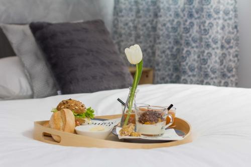 B&B Vibe - image 14