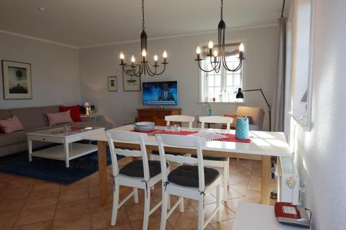 Hüs Dikstian- Wohnung 3 (Hus Dikstian- Wohnung 3) in Alkersum