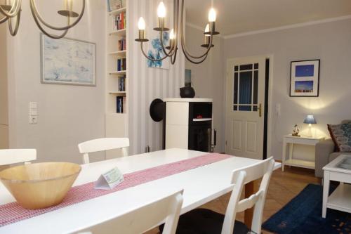 Hüs Dikstian- Wohnung 3 (Hus Dikstian- Wohnung 3) in Alkersum