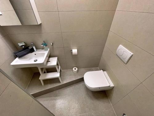 Apartment image 5