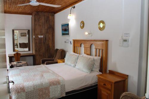 1 queen bed