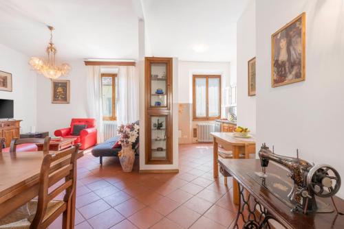San Frediano Apartment In Florence - image 6