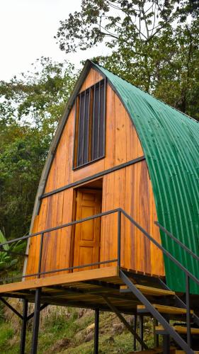 Cabaña el Chapuzón montaña y rio, lugar fresco (Cabana el Chapuzon montana y rio, lugar fresco) in San Ignacio