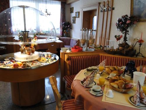 餐飲選擇, 瓦爾德魯斯特飯店/酒店 (Landgasthof/Landhaus Waldlust) in 比紹夫斯格林