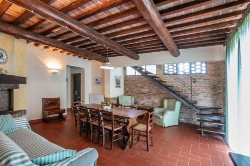 4 bedrooms, 6 beds