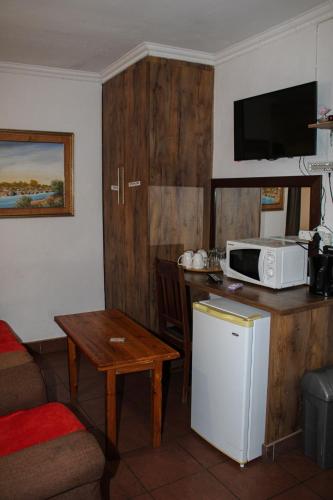 2 double beds, 1 twin bed