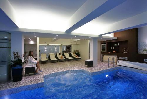 Apartments City Wellness Center 3