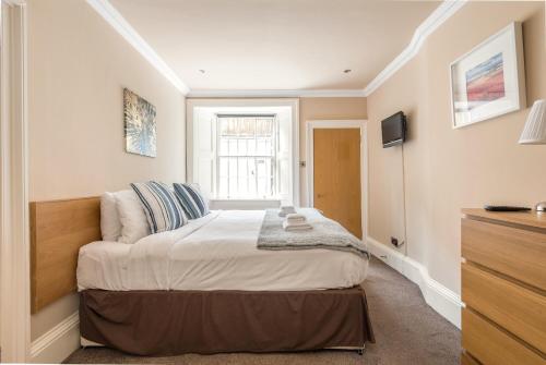 Large Central 3 Bed 3 Bath Apartment - New Town, Edimburgo (foto 9)