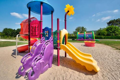 兒童遊樂場, Camping Les Ondines in 蘇伊拉克