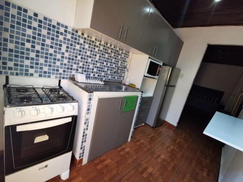 Casa mono ambiente y piscina. in 馬里亞諾羅克阿隆索