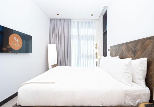 EasyGo - Northside Tower 2 Canal View - image 11