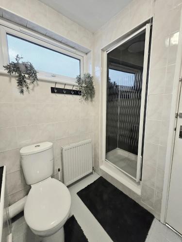 Fürdőszoba, Inspire Home Stylish Stay D near Techniquest