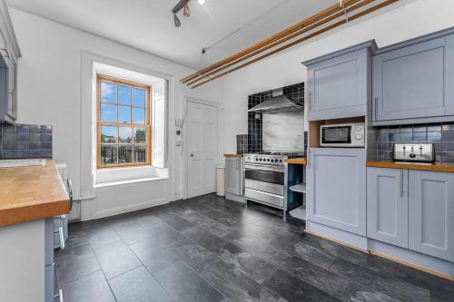Super Spacious 4 Bed, sleeps 6, Edinburgh (fotografie 8)