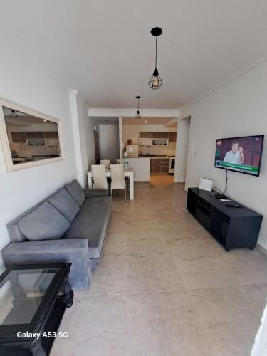 Shared lounge/TV area, Departamento a estrenar con pileta in Barracas