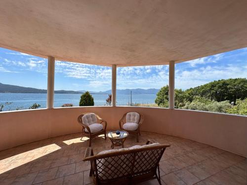 숙소 외관, Tanjas Paradise in 아클라디온