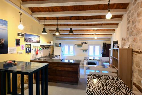 White Rabbit Hostel in Хвар