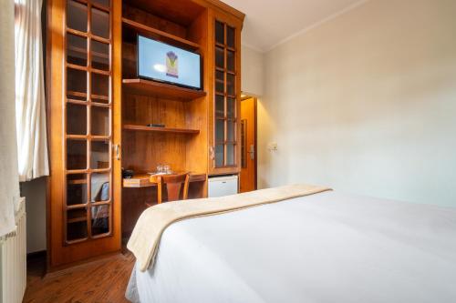Luxury Double Room image 4