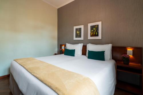 Luxury Double Room image 5