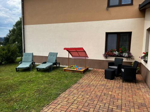 Iekārtas, Apartmán L M (Apartman L M) in Kajov