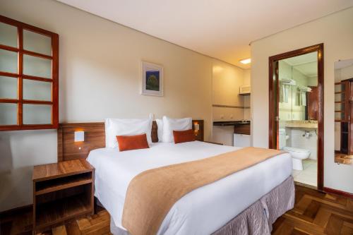 External Double Room with Whirlpool image 2