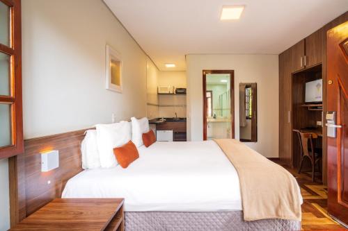 External Double Room with Whirlpool image 3