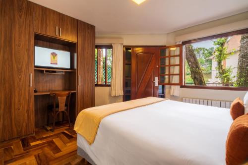 External Double Room with Whirlpool image 4