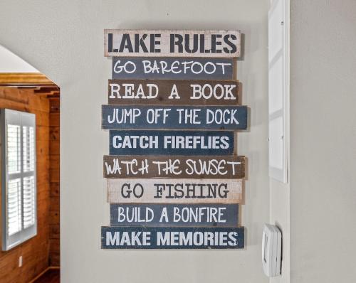 Lake Wylie Home with Dock, Beach, and Hot Tub Lake Wylie Home with Dock, Beach, and Hot Tub