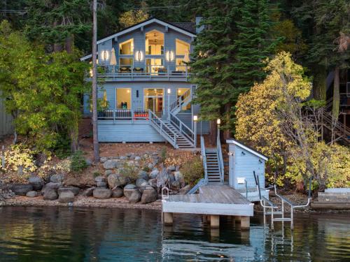Luxury Lakefront 5 Br Home Hot Tub Arcade