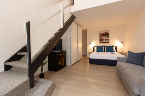 One-Bedroom Apartment with Garden image 6